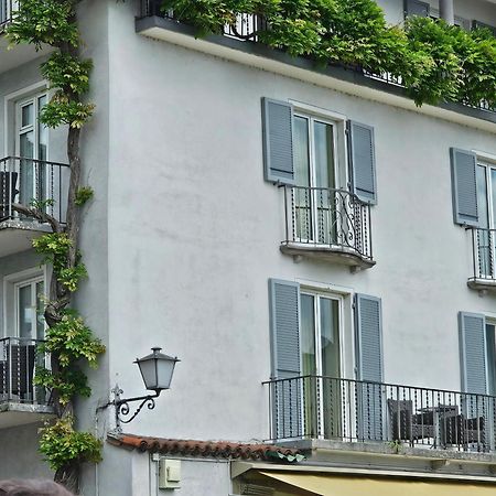 Ascona: Nostrana Apt. 2 Apartment Стая снимка